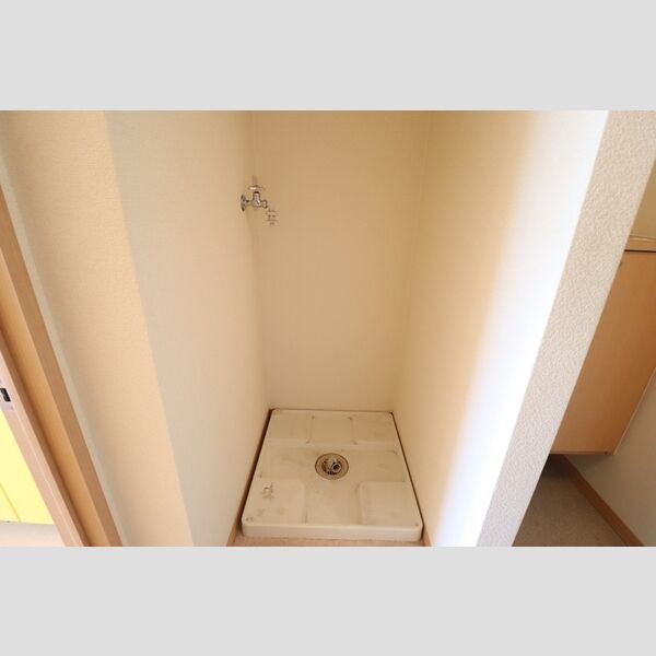 その他 (洗濯機置き場)