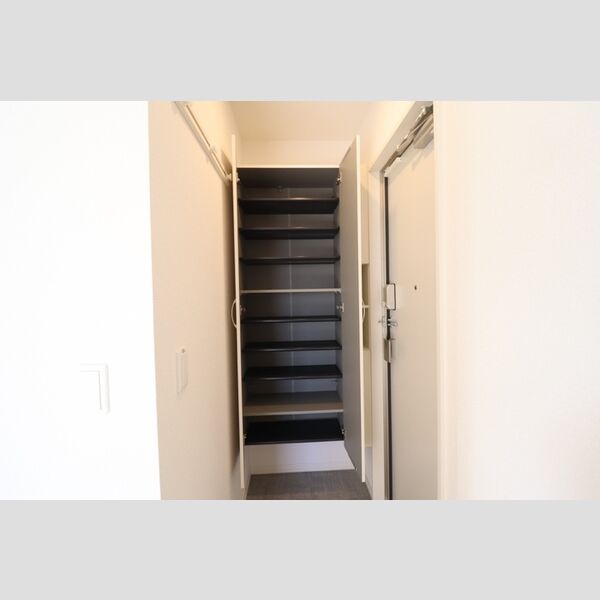 玄関 (トールタイプシューズボックス(姿見鏡付))