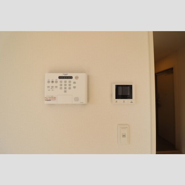 その他設備 (アルソックホームセキュリティ標準搭載、カラーモニター付インターホン(オートロック仕様))