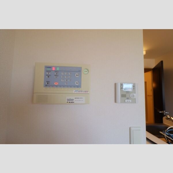 その他設備 (ALSOKホームセキュリティ標準搭載、カラーモニター付インターホン(オートロック仕様))