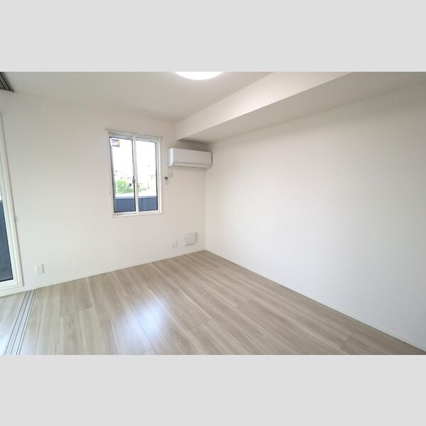 その他 (南側洋室(エアコン付))