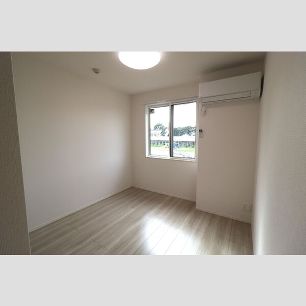 その他 (北側洋室(エアコン付))