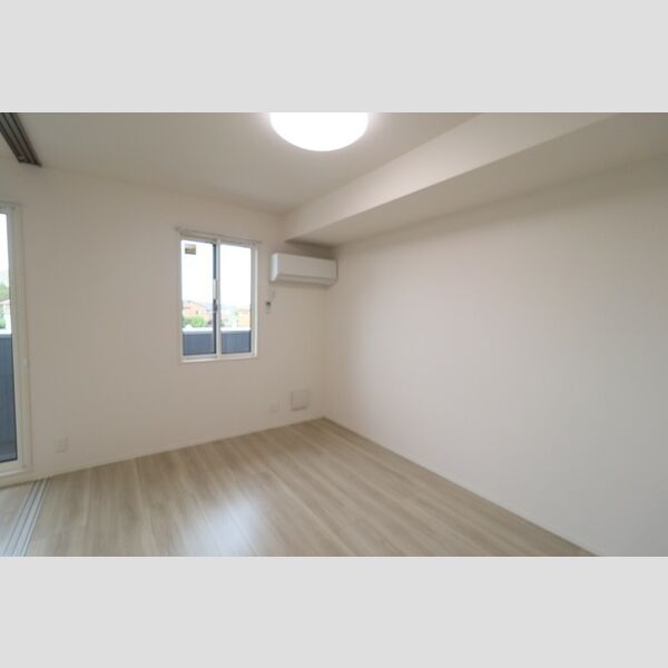 その他 (南側洋室(エアコン付))