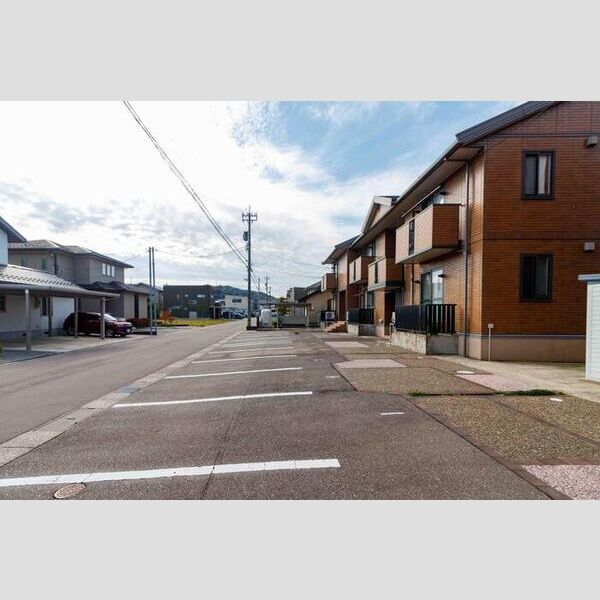 駐車場 (駐車場)
