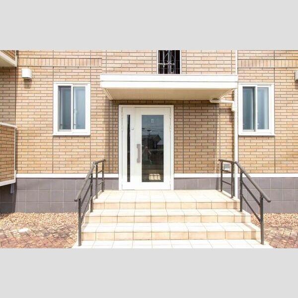 エントランス (エントランス)