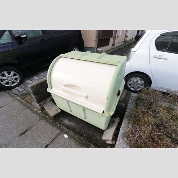 現地周辺 (ごみBOX)