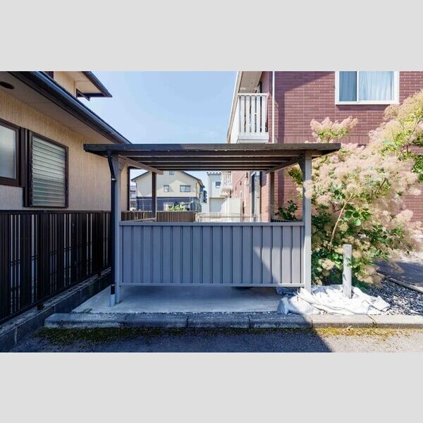 現地周辺 (駐輪場)