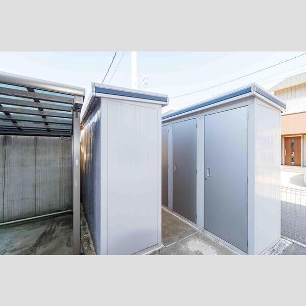 現地周辺 (物置)