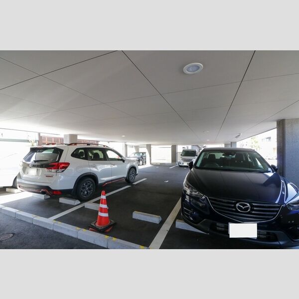 駐車場 (駐車場)