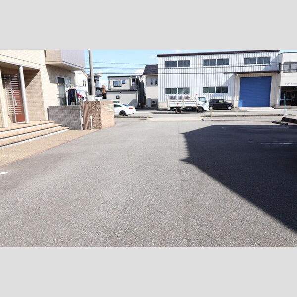 駐車場 (駐車場)