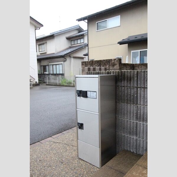 現地周辺 (宅配ボックス)