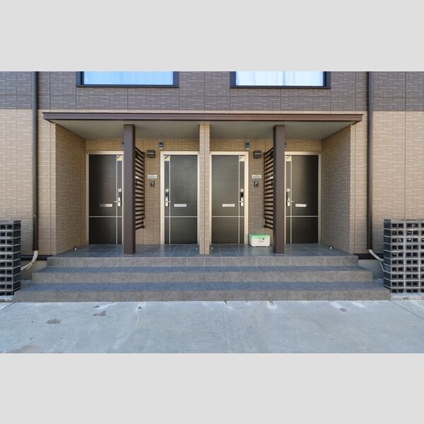 エントランス (エントランス)