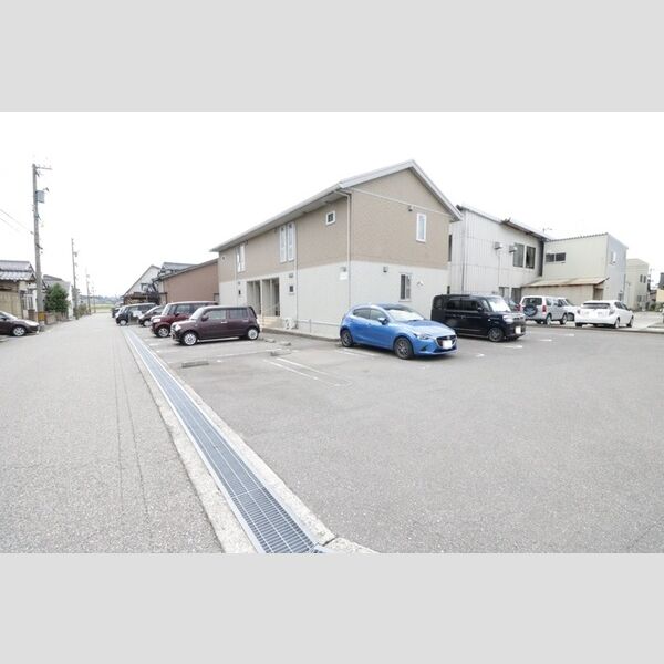 駐車場 (駐車場)