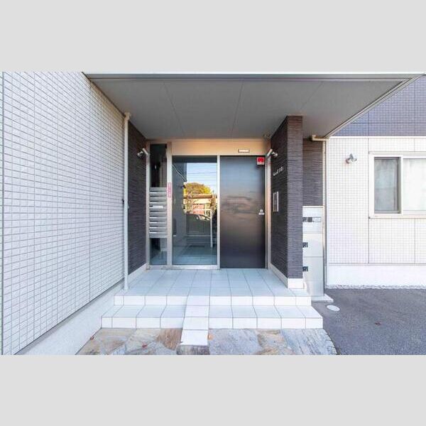 エントランス (エントランス)