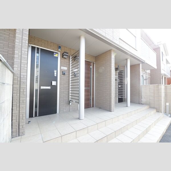 エントランス (エントランス)