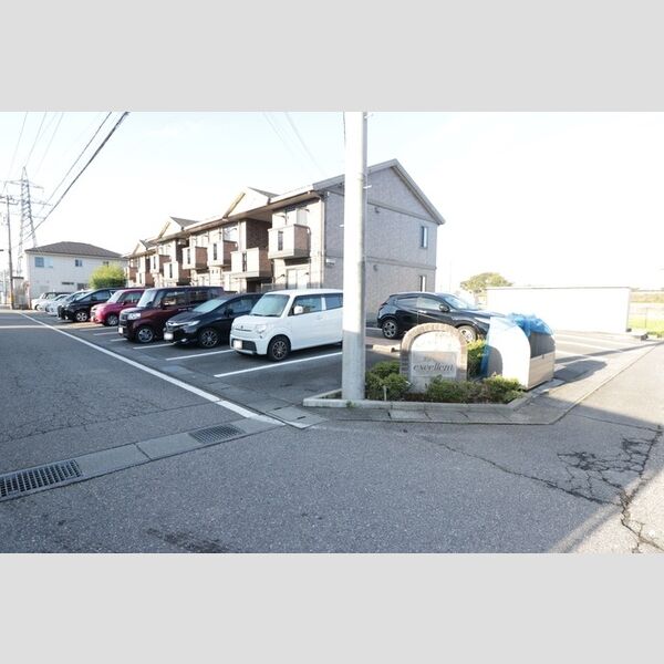 駐車場 (駐車場)