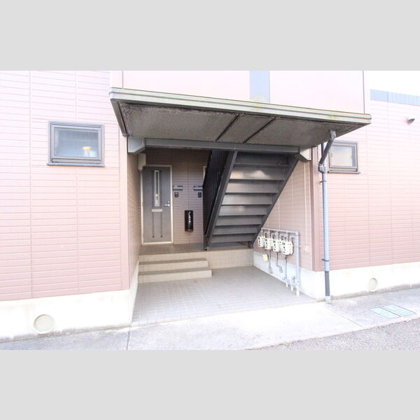 エントランス (エントランス)