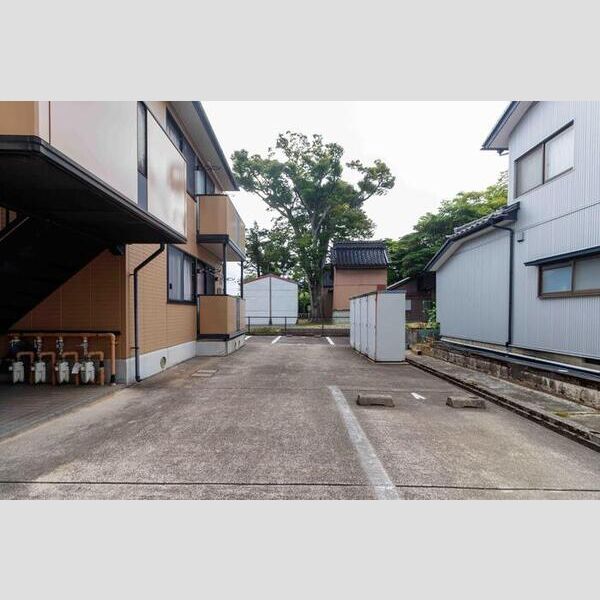 駐車場 (駐車場)
