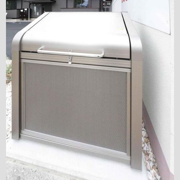 現地周辺 (ごみ置き場)