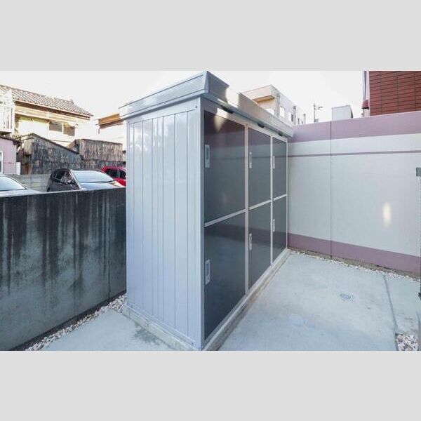 現地周辺 (トランクルーム)