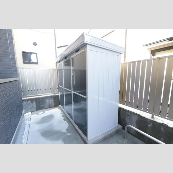 現地周辺 (トランクルーム)