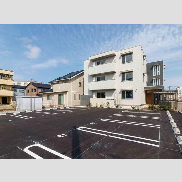 駐車場 (駐車場)
