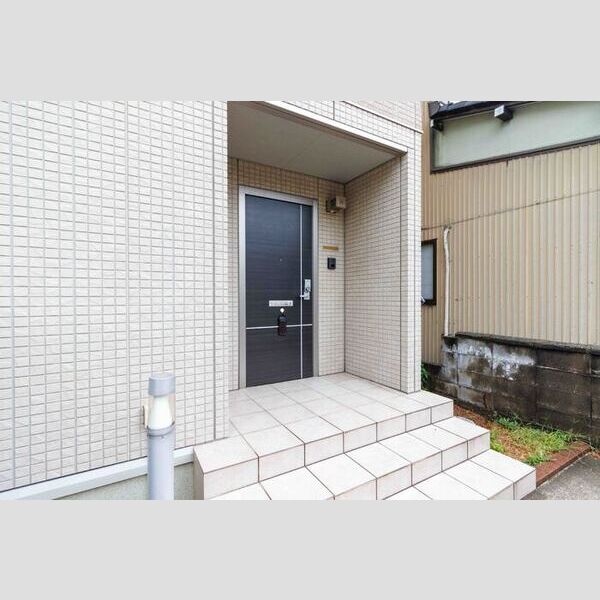 エントランス (エントランス)