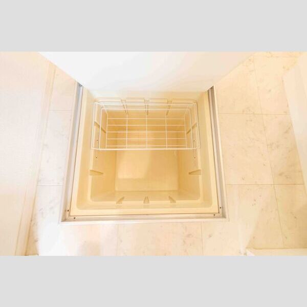 その他 (床下収納)