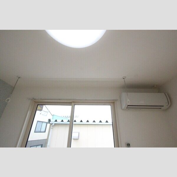 その他 (室内物干し)