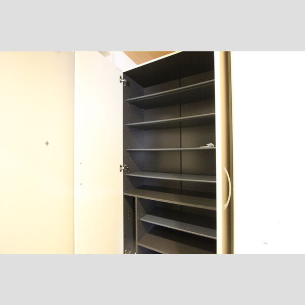 玄関 (シューズボックス)