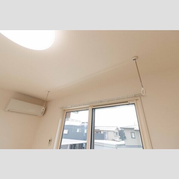 その他 (202・室内物干し竿棒)