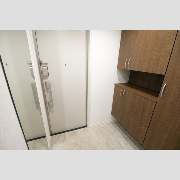 玄関 (302・玄関)