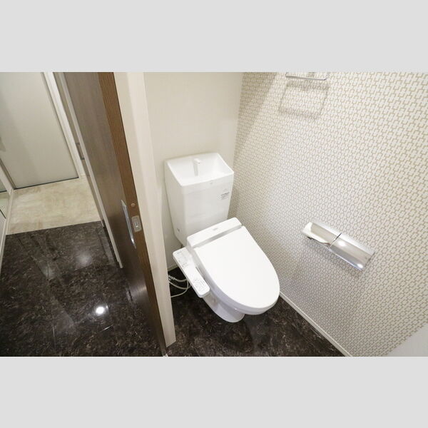 トイレ (302・トイレ)