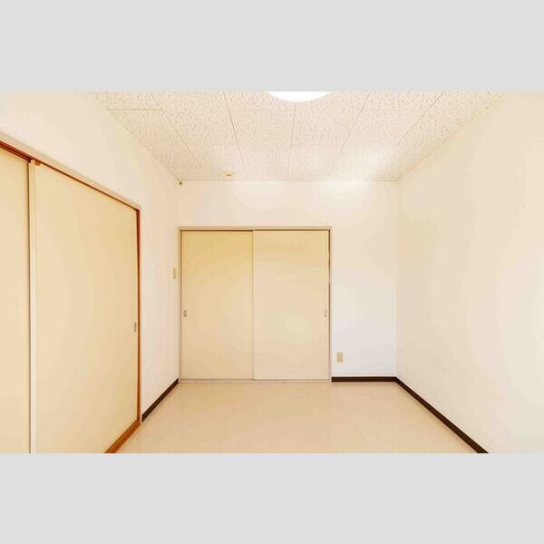 その他 (202・洋室)