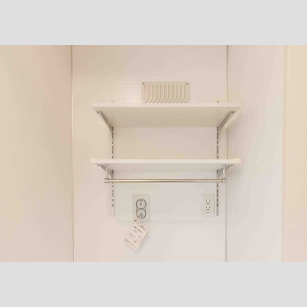 その他 (305・洗面可動棚)