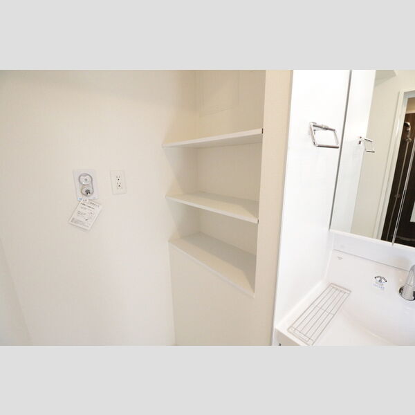 その他 (305・洗面棚)