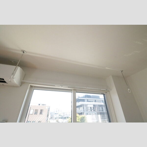 その他 (305・室内物干し竿棒)