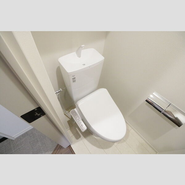 トイレ (305・トイレ)