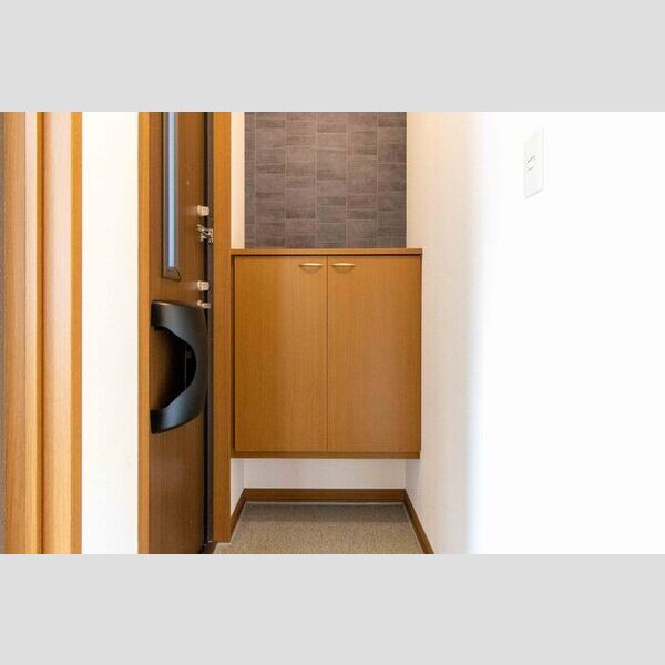 玄関 (B102・玄関)