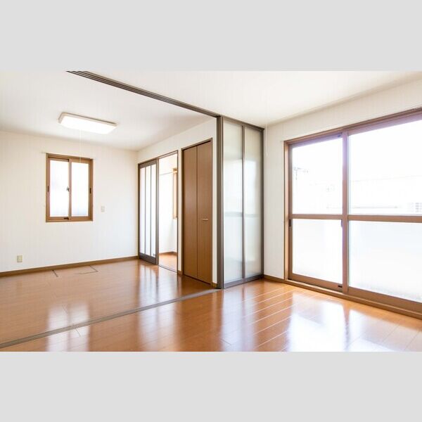 居室・リビング (DK+南側洋室)