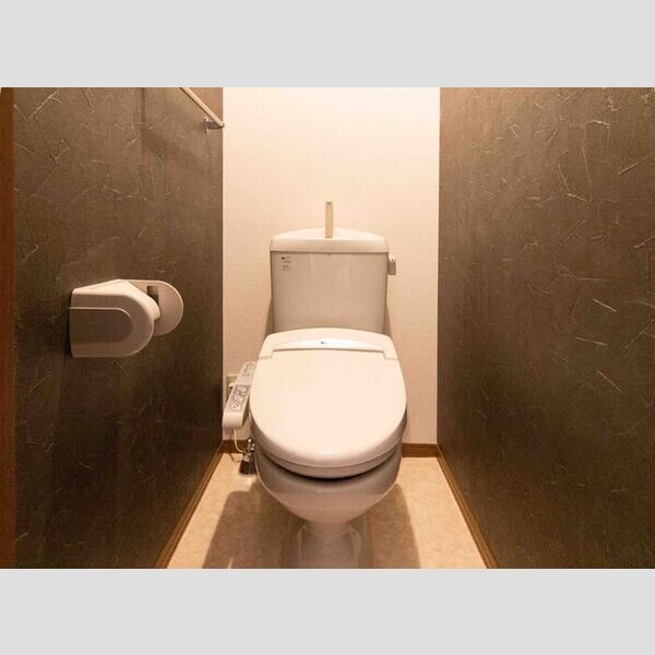 トイレ (B102・トイレ)