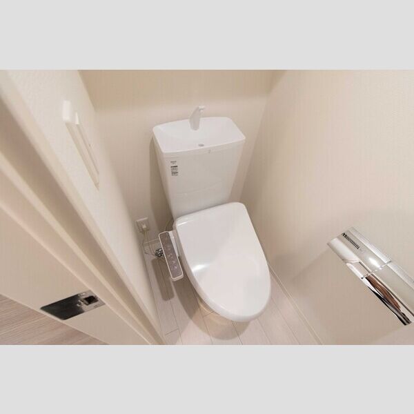 トイレ (101・トイレ)