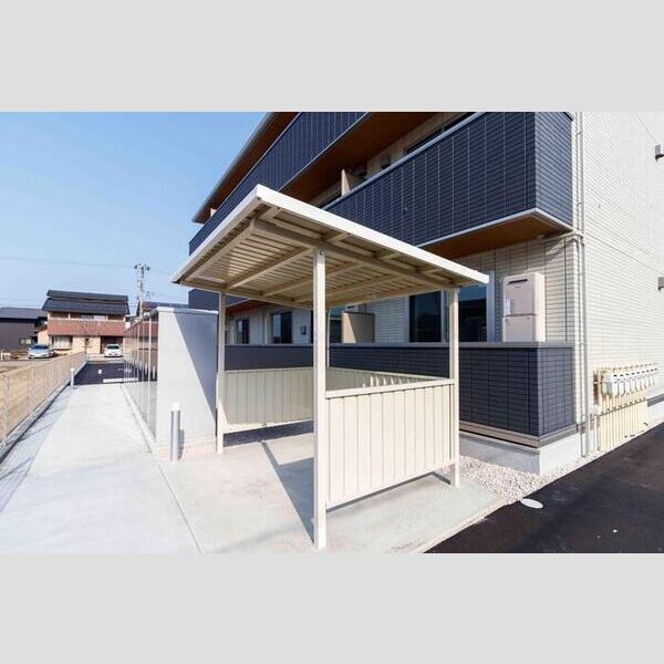 その他 (駐輪場)