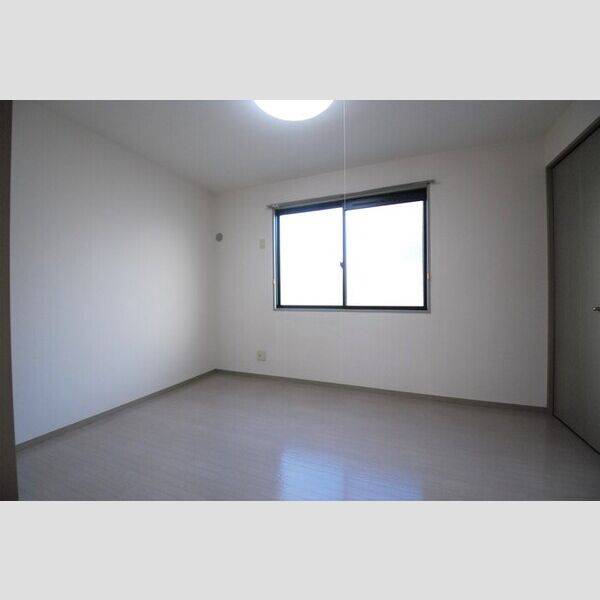 その他 (北側洋室)