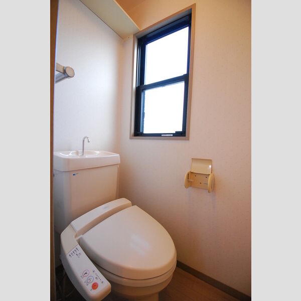 トイレ (202　温水洗浄段簿宇部座)