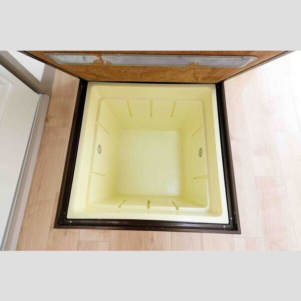 その他 (床下収納)