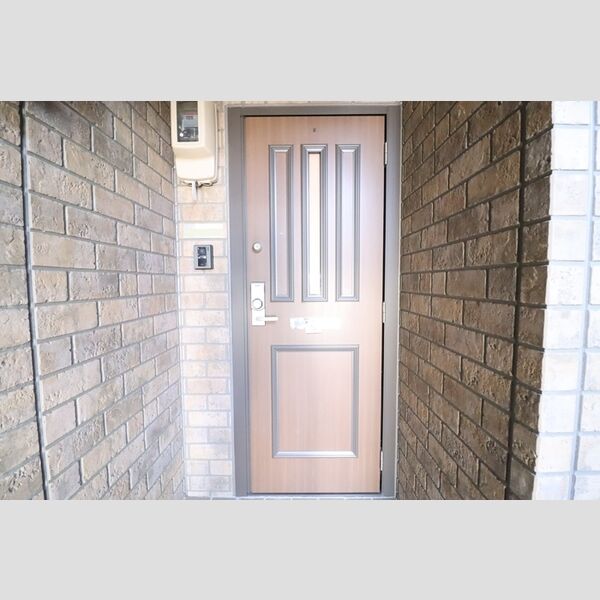 エントランス (エントランス)