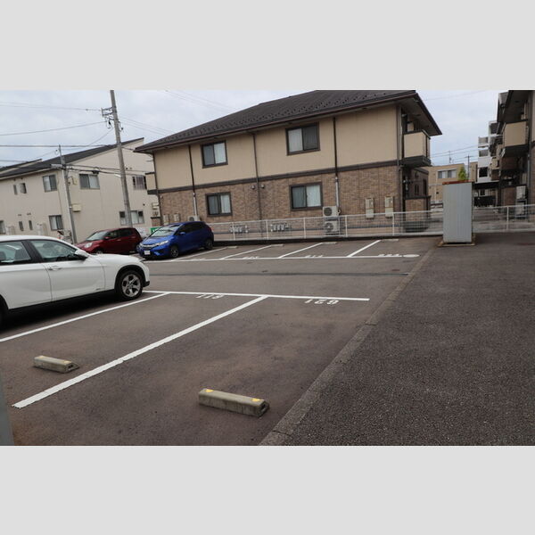 駐車場 (駐車場)