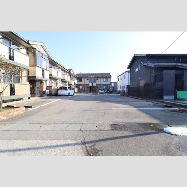 駐車場 (駐車場)