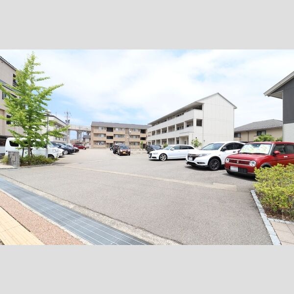 駐車場 (駐車場)